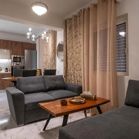 Zenon Homes 3nd Floor, Center * كالاماتا