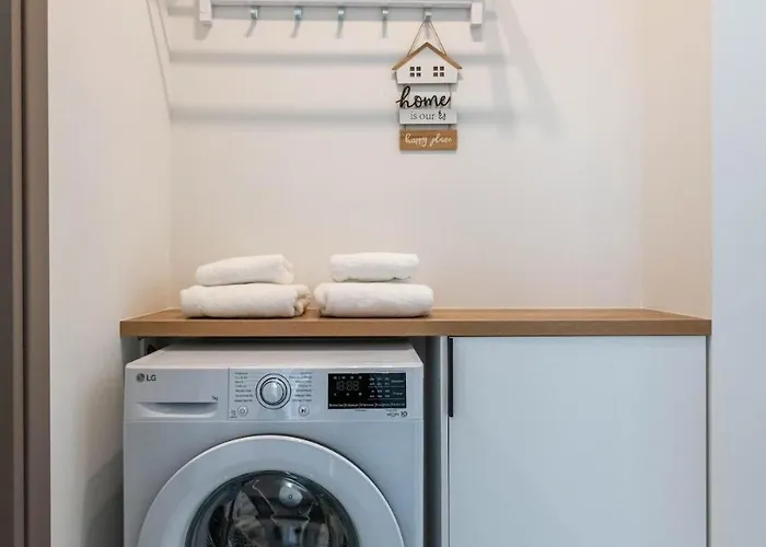 Zenon Homes 3nd Floor, Center 卡拉马塔