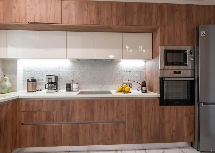 Zenon Homes 3nd Floor, Center *