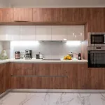 Zenon Homes 3nd Floor, Center