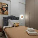 Zenon Homes 3nd Floor, Center Apartmán