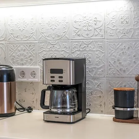 Apartment Zenon Homes 3nd Floor, Center *