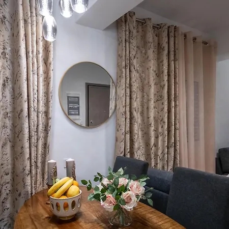 Zenon Homes 3nd Floor, Center *