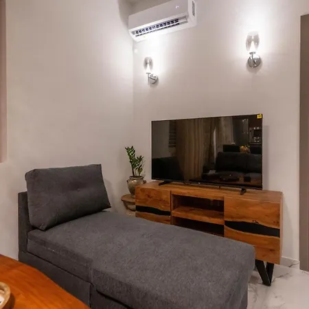 Zenon Homes 3nd Floor, Center