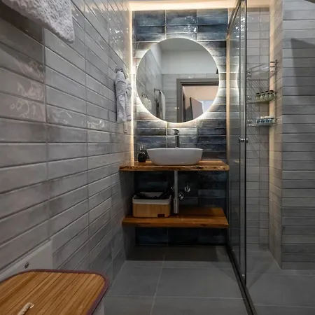 Zenon Homes 3nd Floor *