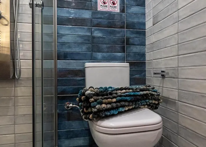 Zenon Homes 3nd Floor, Center * Kalamata