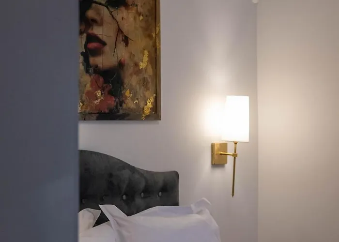 Zenon Homes 3nd Floor, Center Apartamento