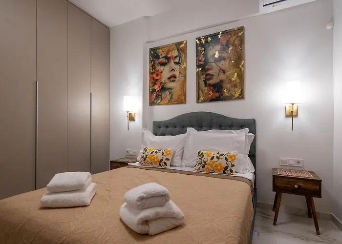 Zenon Homes 3nd Floor, Center Apartamento