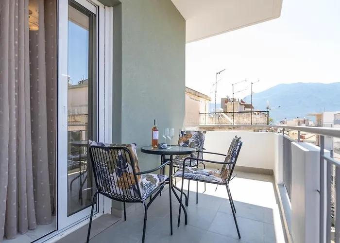 Zenon Homes 3nd Floor, Center *