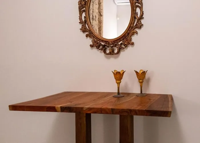 Zenon Homes 3nd Floor, Center Apartamento